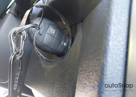 2008 Jeep Commander Sport z USA, uszkodzony, nr VIN 1J8HG48K58C149342